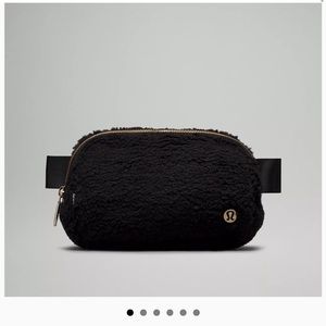Lululemon Everywhere Belt Bag 1L Fleece